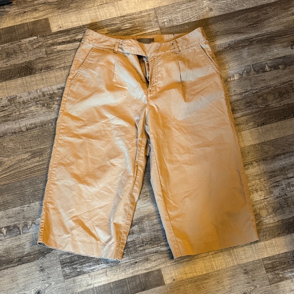 Liz Claiborne Tan Cropped Pants / DG42